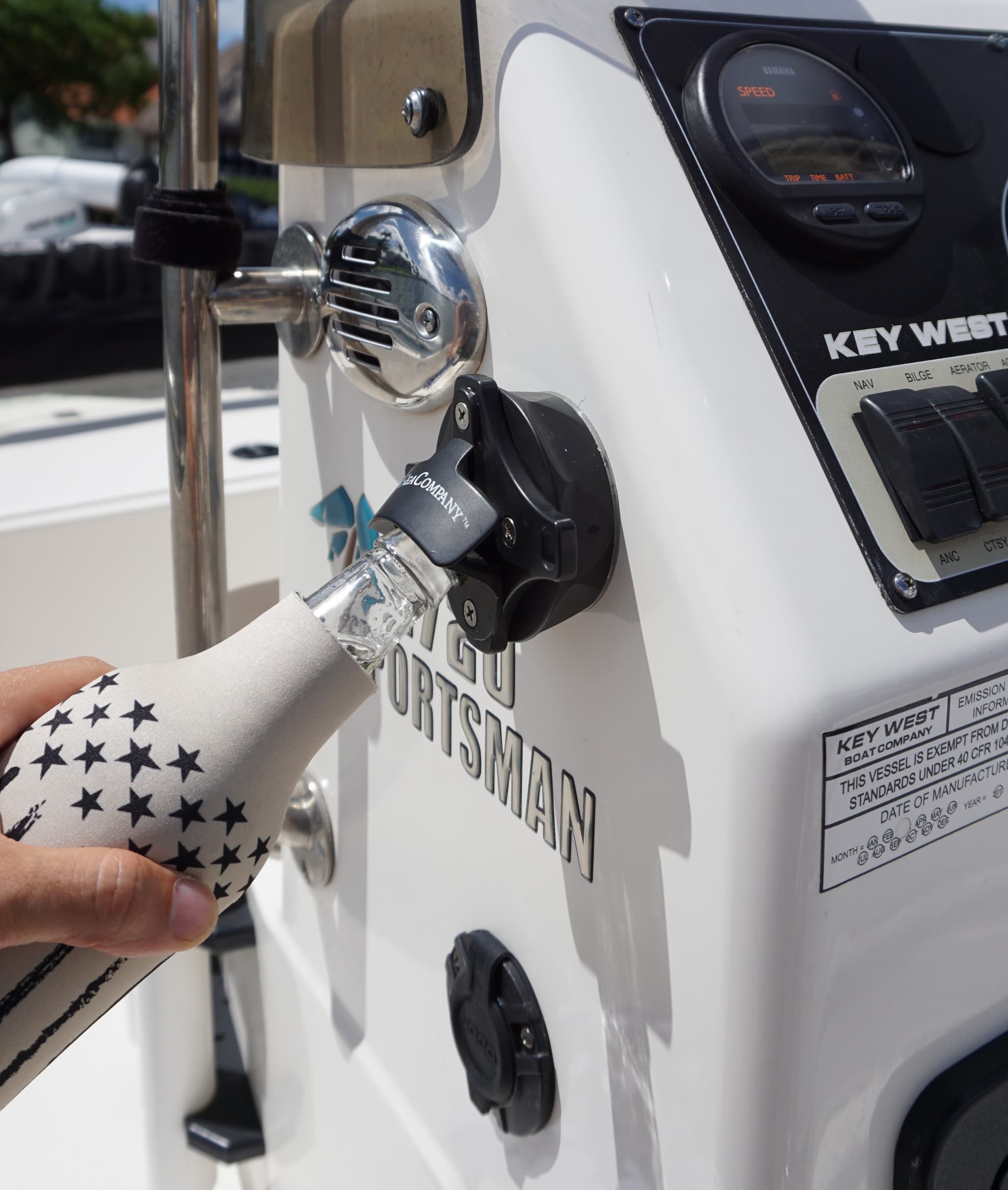 E-Sea Opener-Suction Mounted Bottle Opener On Boat Console
